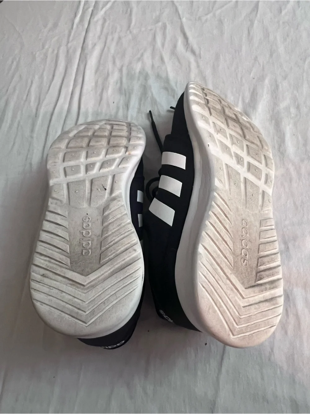 adidas Women’s Cloudfoam Lightweight Black/White Sneakers Size 8.5